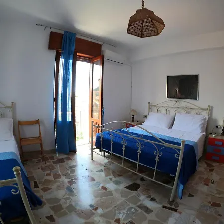 Casa vacanze Terrazza Lungomare Caronia Marina